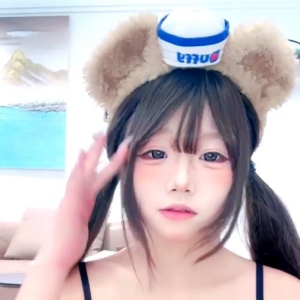 元气小萝莉@玉米 尺度福利秀[3V/2.90G]