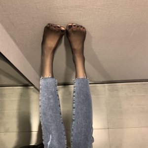 丝足狂魔网红@桃脱了 朋友圈+微密圈+专场视图合集[3659P+1807V/18.5G]