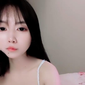 美乳白虎主播@萱萱酱 尺度福利秀[30V/16.5G]