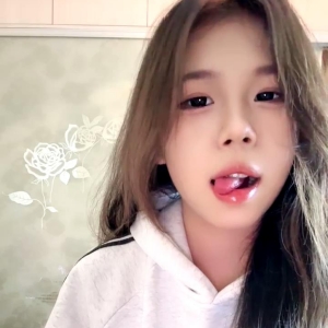 童颜巨乳主播@小娇柒(水煮鱼)尺度福利秀[21V/15.6G]