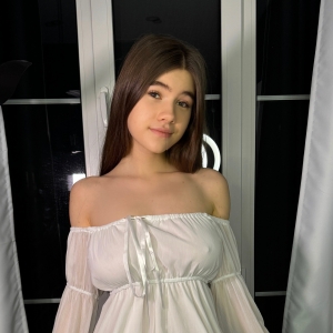 高颜值网红@marichka Onlyfans订阅视图合集[279P+44V/812M]