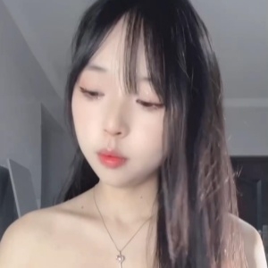 抖音30万粉网红@02uiii 性感热舞合集[58V/5.25G]