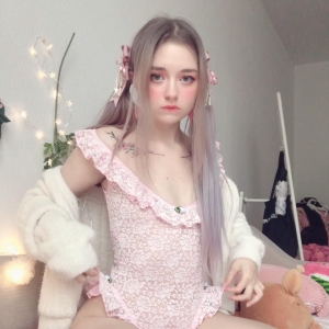 超极品颜值网红@oh_honey69 OnlyFans尺度作品合集[387V/18.3G]