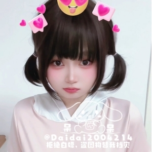 露脸反差小母狗@呆呆 露出喷射视图合集[72P48V617M]