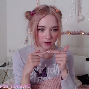 娃娃脸主播@honey_devildoll 尺度福利秀[19V/10.3G]