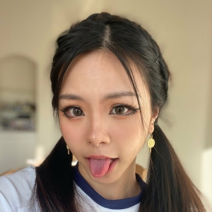 中日混血网红@Hanna Zuki OnlyFans尺度私拍视图合集 第二弹[328P+60V/3.89G]