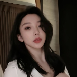 千万粉健身达人@eliy教母 尺度私拍视图合集[353P+66V/533M]