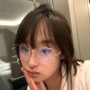 多汁淫妻眼镜娘@SMMSMM 会员群视图合集[80P+119V/6.93G]