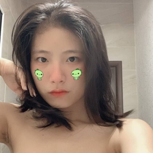 反差大学生@萱儿 讨好金猪尺度视图合集[153P+21V/577M]