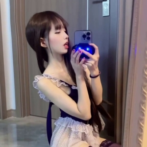 抖音200w粉大网红@小马漫漫 高价定制新作合集[24V/2.05G]