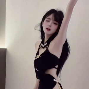 抖音200w粉大网红@小马漫漫 高价定制新作合集[24V/2.05G]