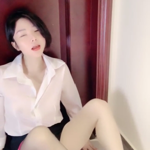 元气多汁御姐@裸舞婉儿 尺度福利秀[27V/24.4G]