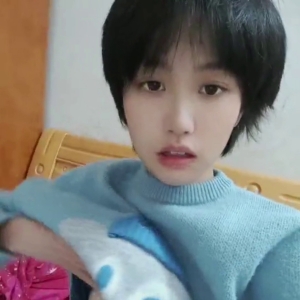 比心清纯系福利姬@小雪 定制与激战金猪合集[19V/7.61G]