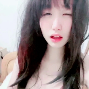 比心清纯系福利姬@小雪 定制与激战金猪合集[19V/7.61G]