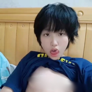 比心清纯系福利姬@小雪 定制与激战金猪合集[19V/7.61G]