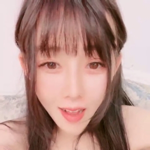 极品多汁眼镜娘@奈奈奈奈美惠 尺度福利秀 第二弹[12V/18.9G]