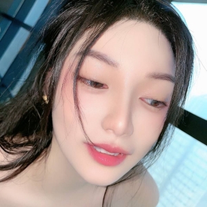 高颜值极品网红@杭州白白 尺度视图合集[143P+88V/4.19G]