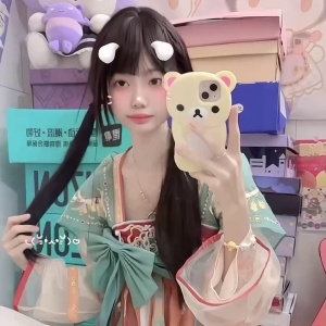 清纯眼镜娘@一酱 尺度作品合集[8V/2.44G]