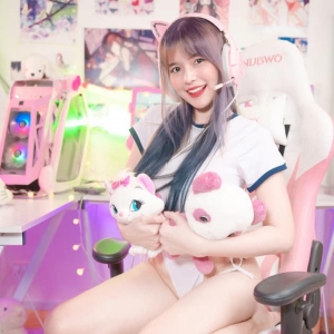 高质量泰国网红@pimnalin 尺度私拍视图合集[363P+80V/2.20G]