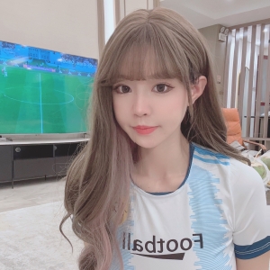 人气巨乳网红@朱可儿 - 新作 足球宝贝+透视长裙[99P+3V/5.04G]