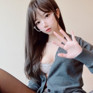 高质量coser@莉犬酱 - 调教体操服+黑丝白蕾丝[81P/135M]