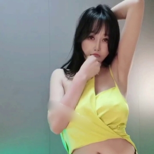 巨乳主播@舞6柒(e杯舞姬)乳摇 定制裸舞合集[30V/6.37G]