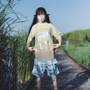 爱喝奶茶的兔子@露出日记 泡沫之夏[52P/518M]