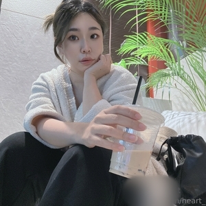 蜜糖(heart_m_honey)@OnlyFans尺度私拍视图合集[761P+16V11.4G]