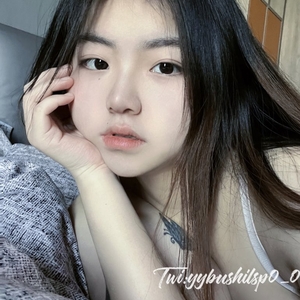 板烧鸭鸭@尺度私拍视图合集[66P+14V/29M]