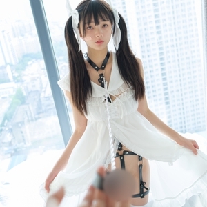 赤西夜夜@初音少女[130P+1V/5.75G]