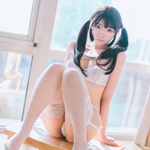 莉犬酱@尺度私拍视图合集[197P+10V/152M]