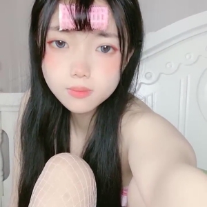 19岁妮羊羊呀@尺度福利秀[23V/19.2G]
