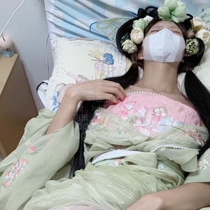 TL与粉嫩00后洛丽塔女友@汉服白丝[1V/1.25G]