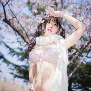 六味帝皇酱@樱花女友[53P/370M]